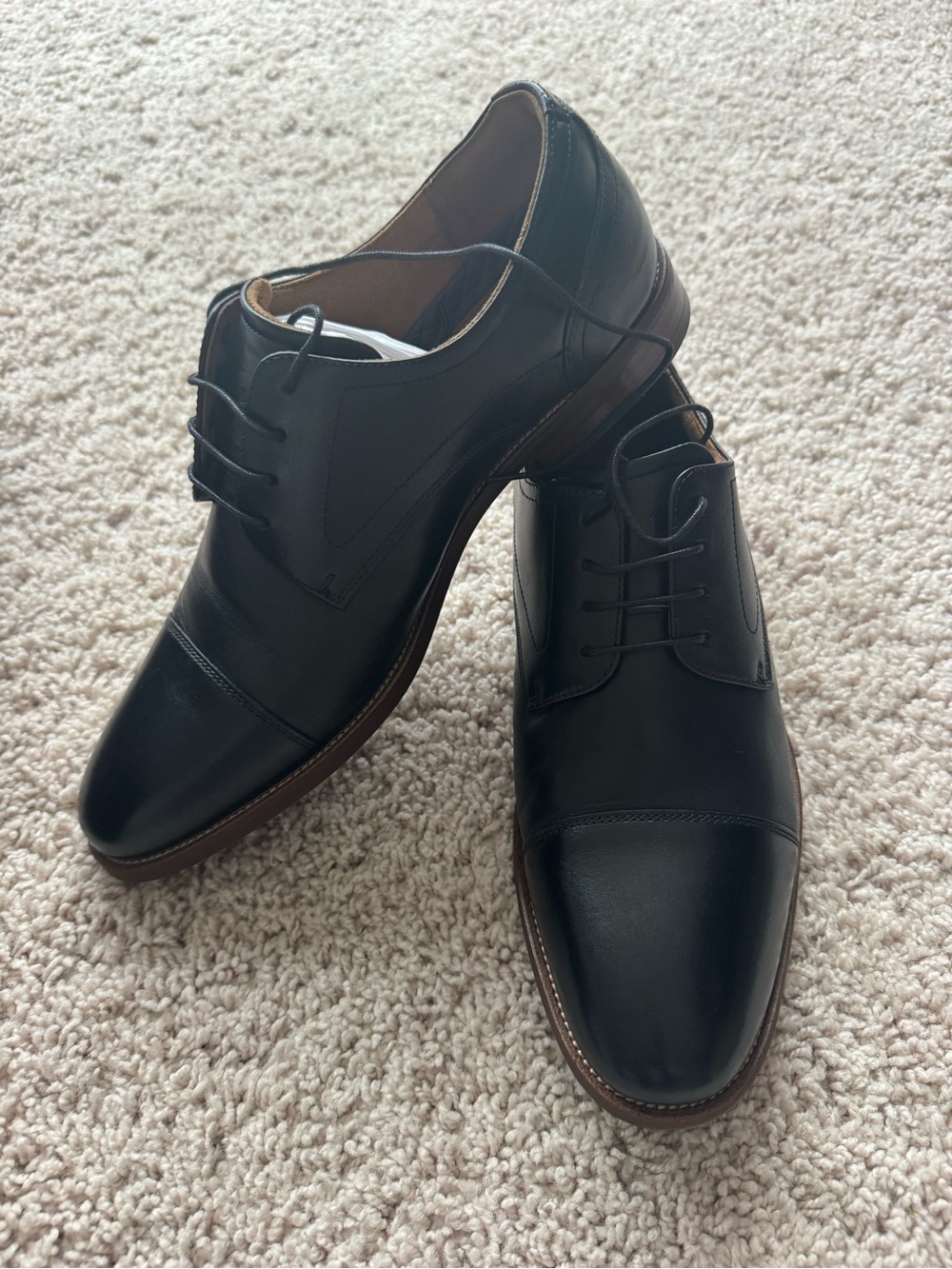 Florsheim Black Leather Cap-Toe Derby Dress Shoes